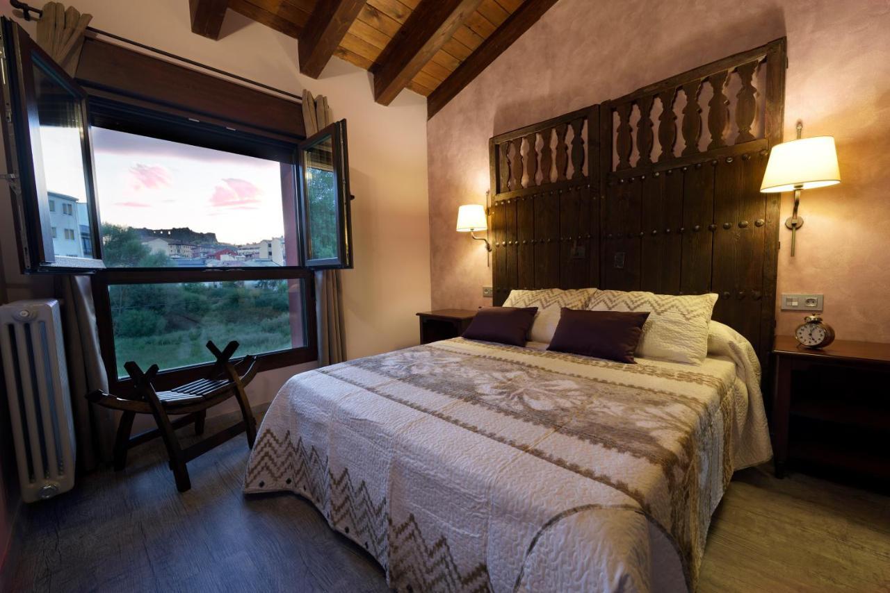 Casa Rural La Puerta Del Rio Lobos San Leonardo De Yague Exterior photo